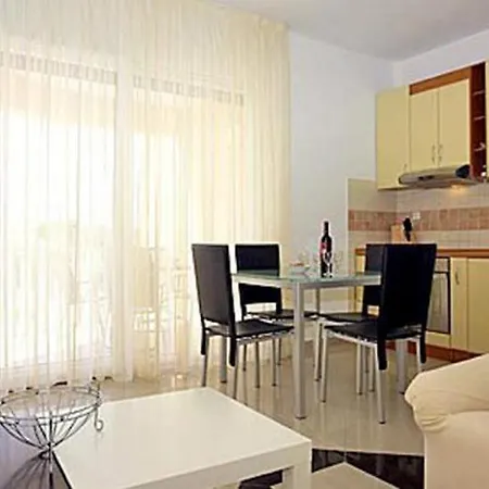 아파트 In With Sea View, Balcony, Air Conditioning, Wifi 858-2 *