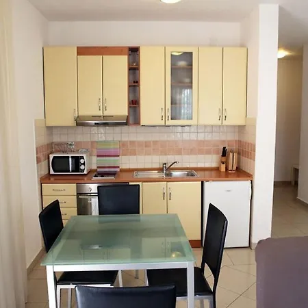 아파트 In With Sea View, Balcony, Air Conditioning, Wifi 858-2 자다르