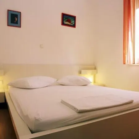 아파트 In With Sea View, Balcony, Air Conditioning, Wifi 858-2 자다르