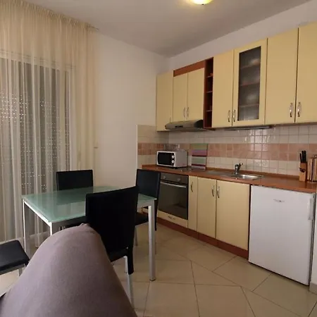 In With Sea View, Balcony, Air Conditioning, Wifi 858-2 자다르