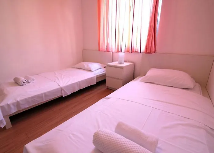 In With Sea View, Balcony, Air Conditioning, Wifi 858-2