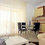 Appartement In With Sea View, Balcony, Air Conditioning, Wifi 858-2 *