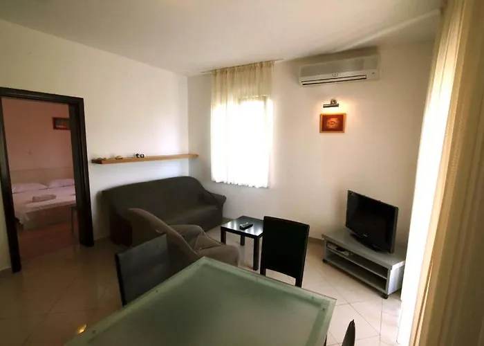 In With Sea View, Balcony, Air Conditioning, Wifi 858-2 *